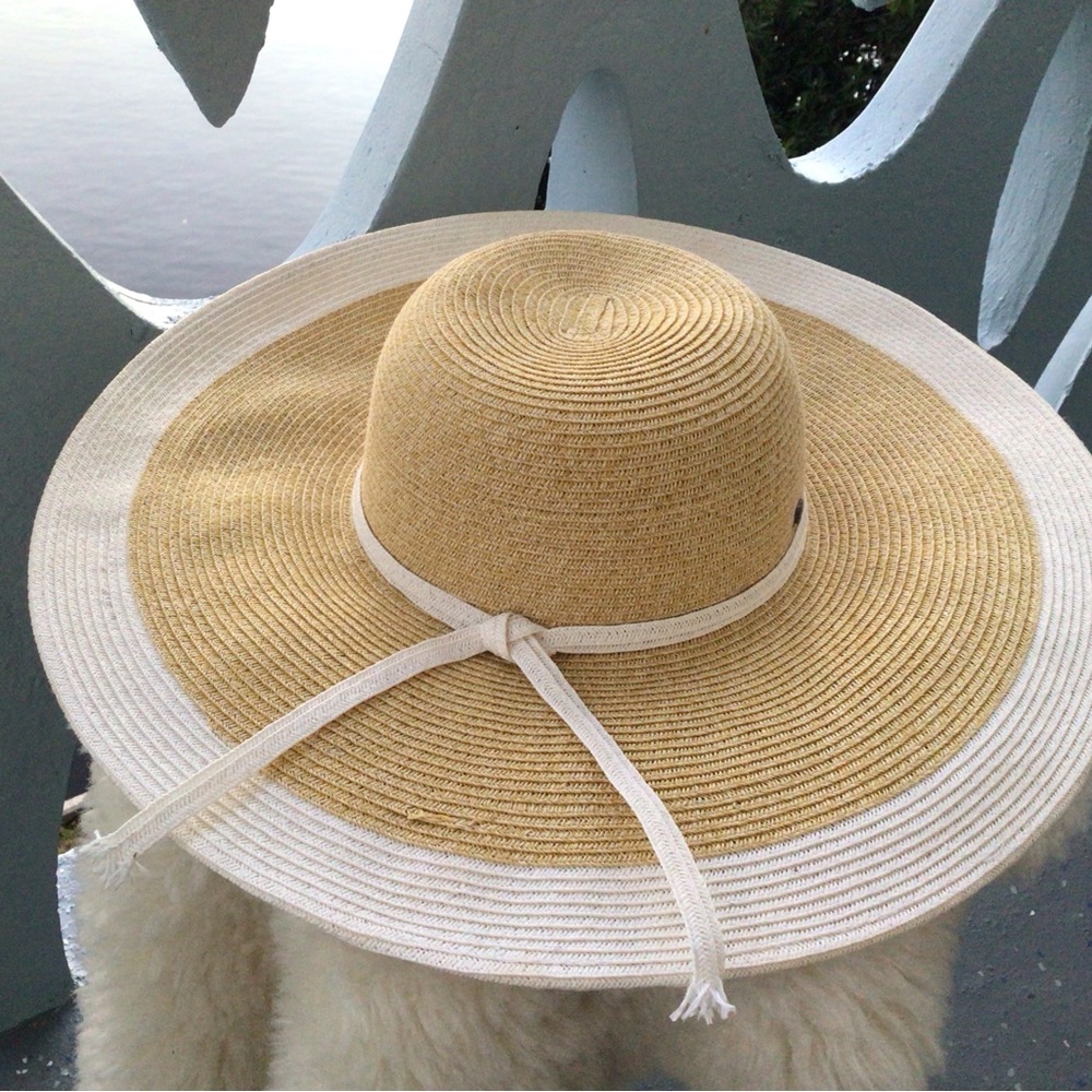 HBY Miami Oversized Crocheted Raffia Sunhat